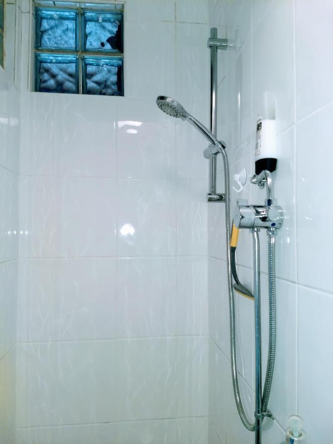 Quiet Comfortable Patcham Studio Free Parking Hallway Shared With Host Appartement Hove
